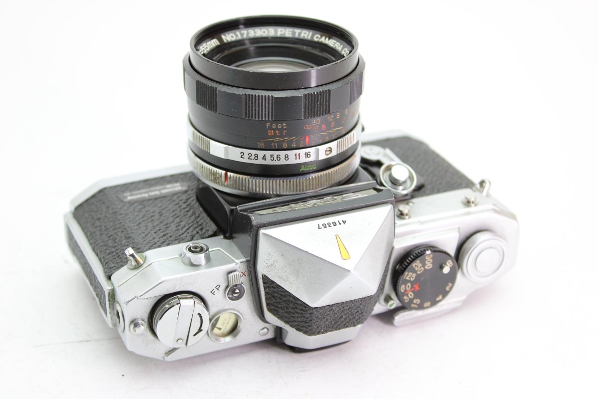 Petri Flex V + 55mm f2 (#3550) - Petri