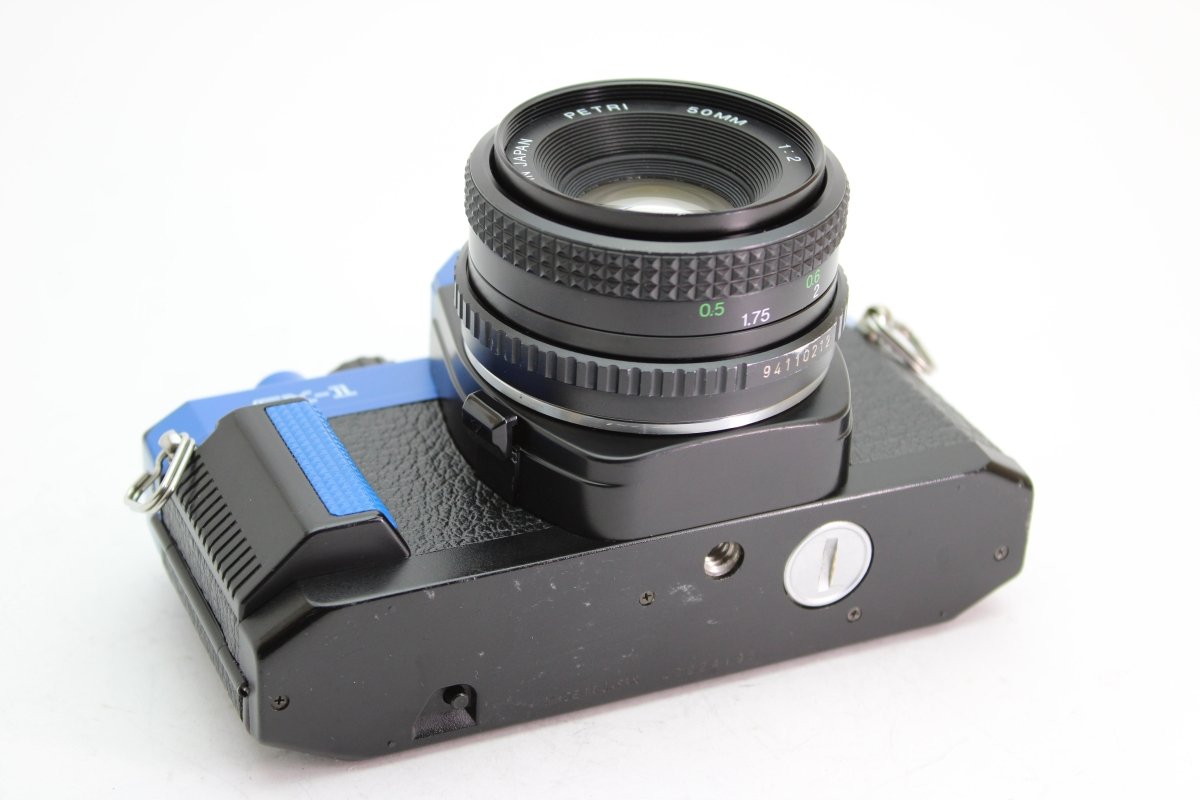 Petri GX - 1 + 50mm f2 (#3495) - Petri