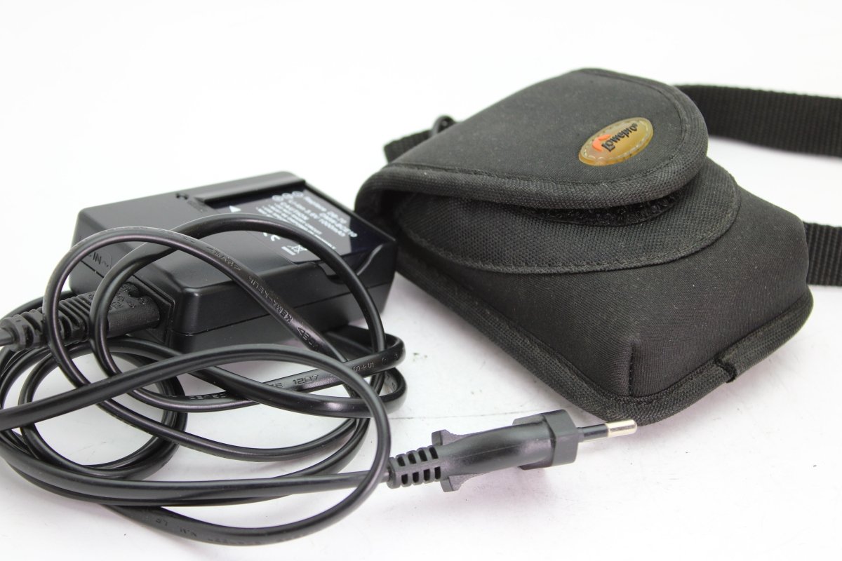 Ricoh Caplio R6 (#3587) - Ricoh