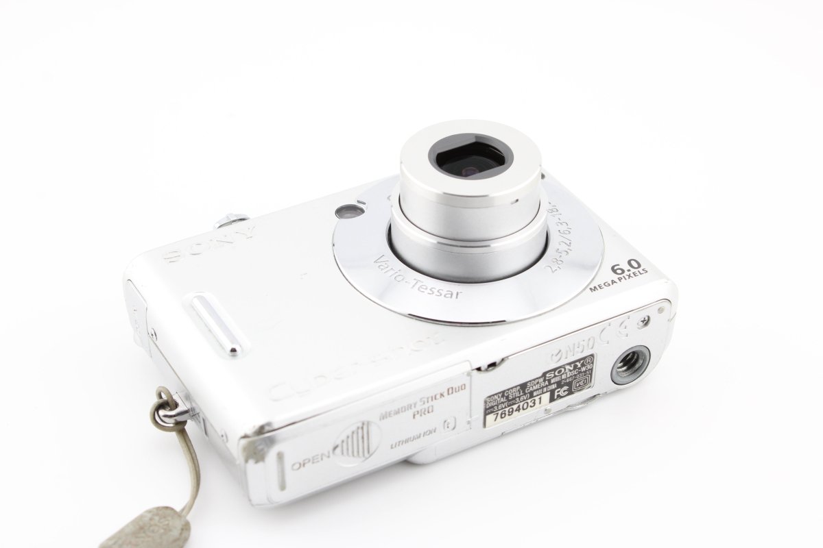 Sony Cyber - Shot DSC - W30 (#3769) - Sony