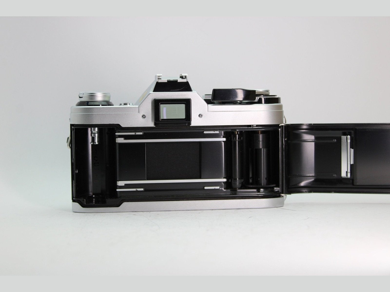 Canon AE-1 + 50mm - Canon