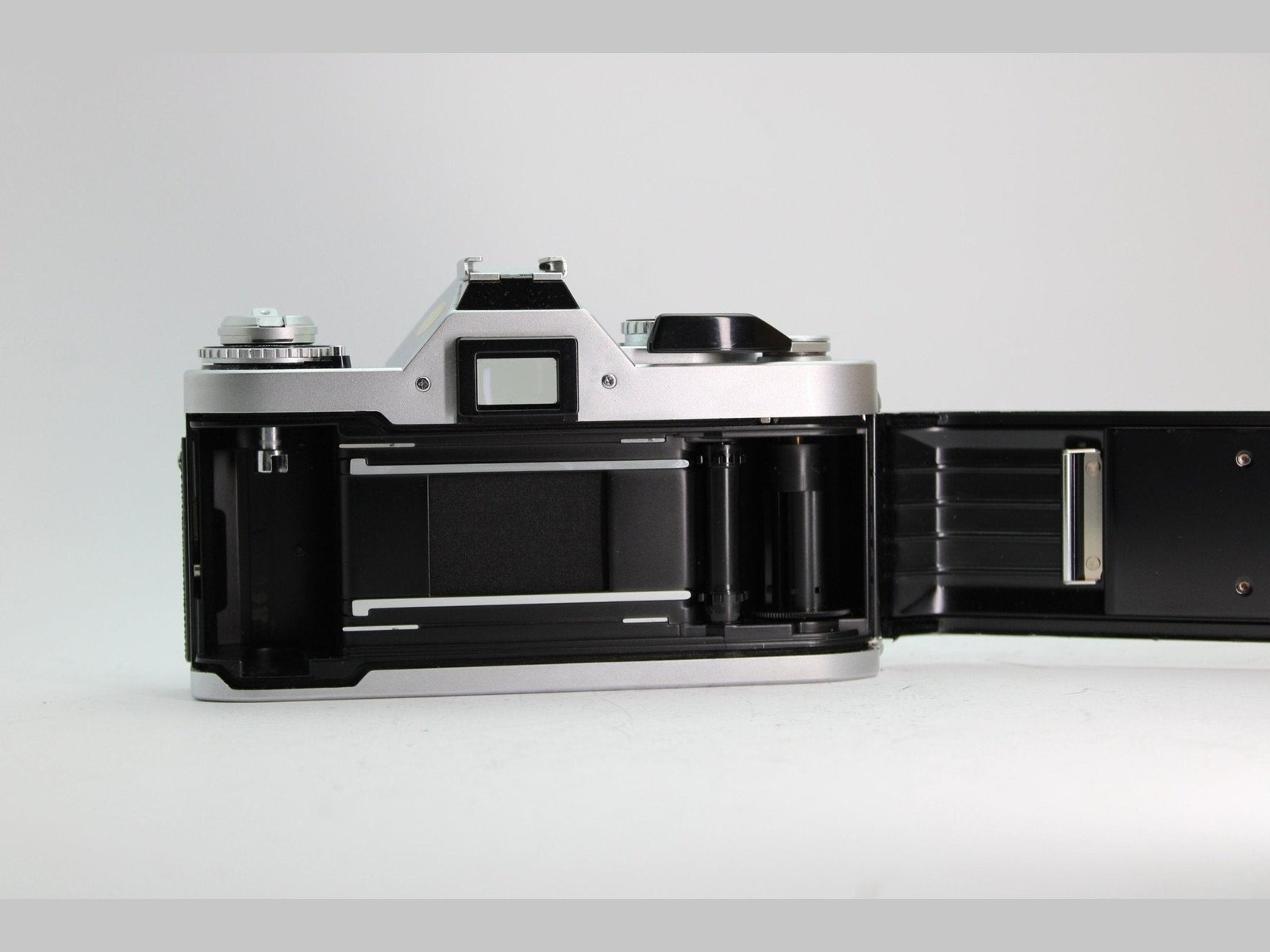 Canon AV-1 + 50mm - Bestseller