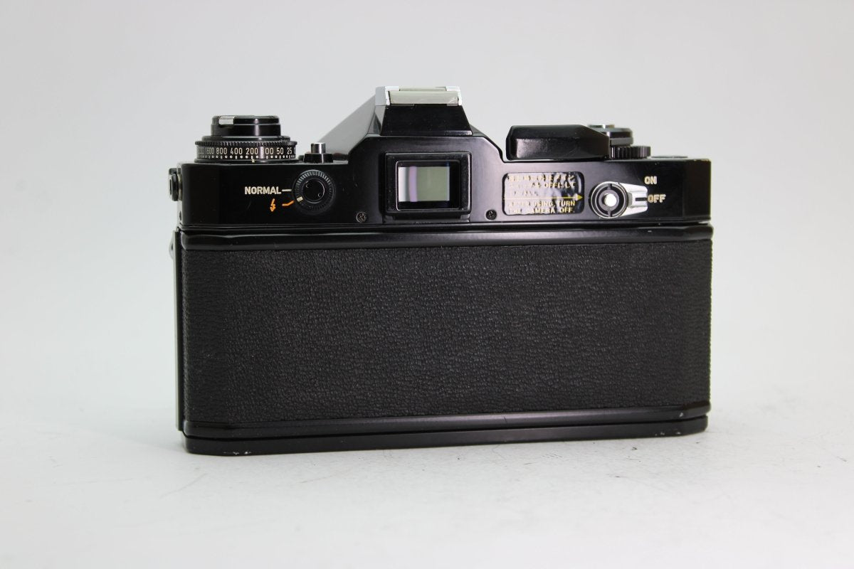 Canon EF + 28mm f2.8 - Canon