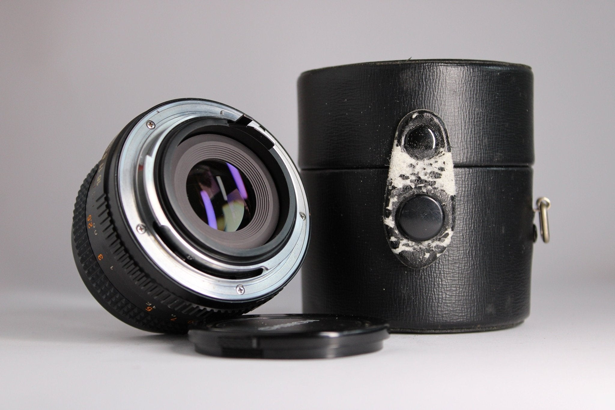 Chinon 50mm f/1.9 - Chinon