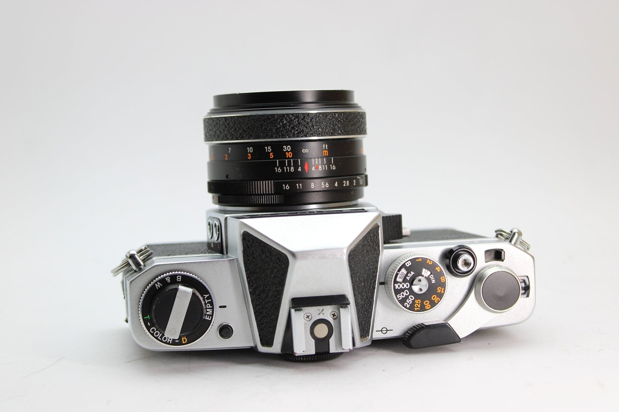 Chinon CX + 55mm f/1.7 - Chinon