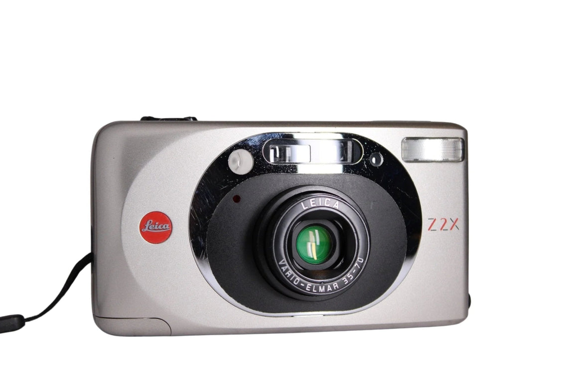 ライカZ2Ｘ Leica Z2X Databack 35mm Point and Shoot Film Camera New