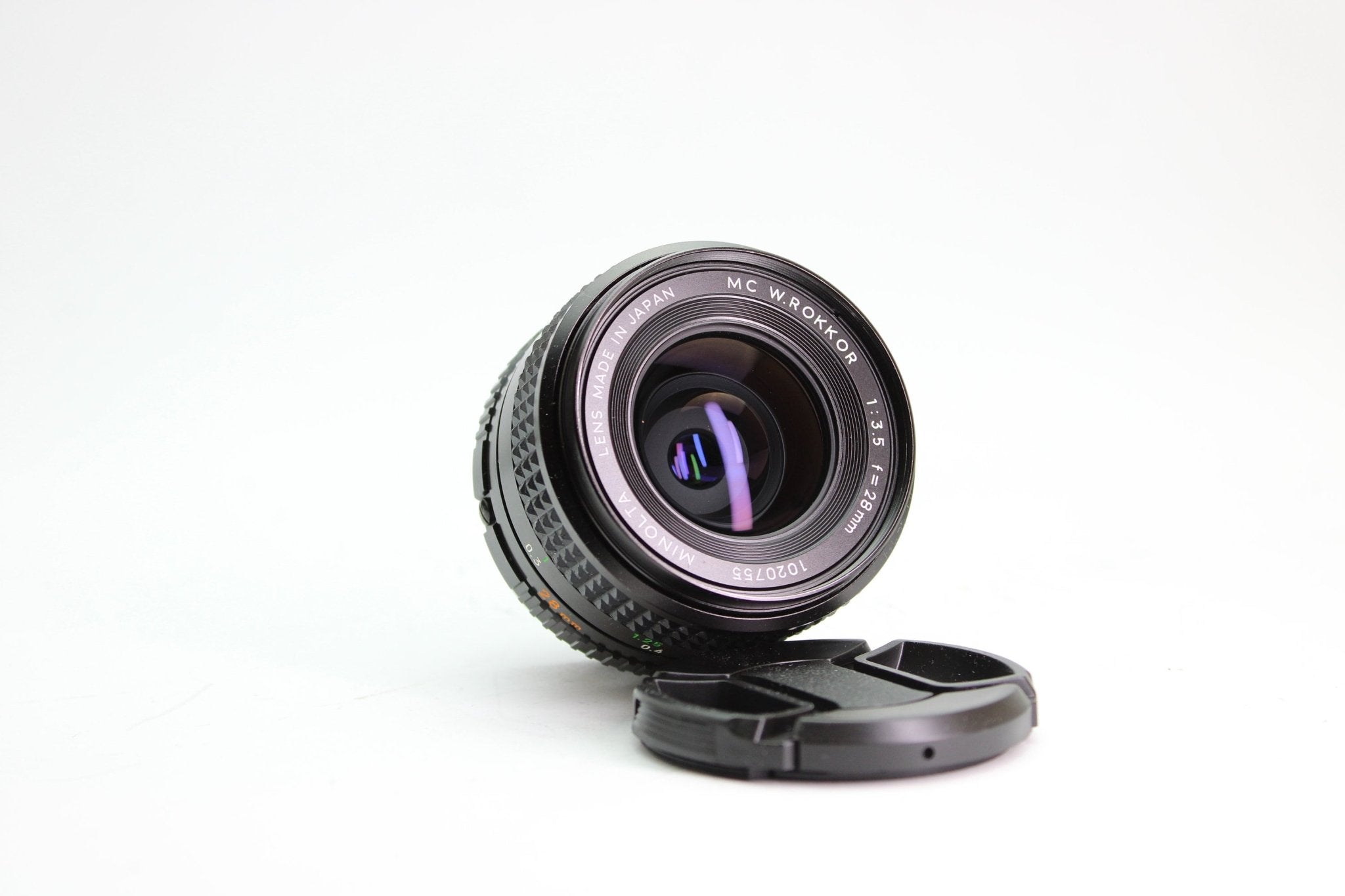 Minolta 28mm f/2.8 - Minolta