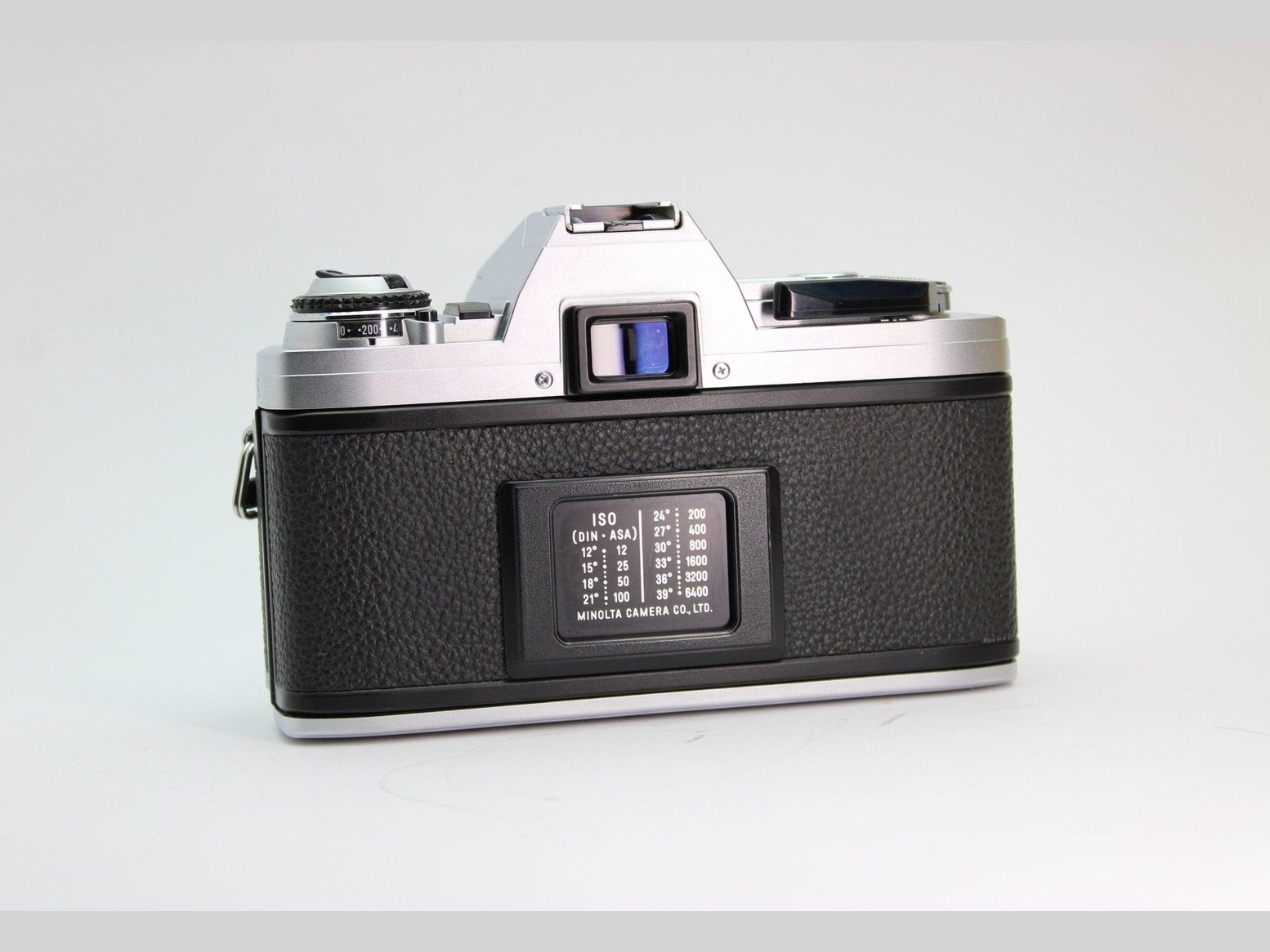 Minolta X-300 + 35mm f/2.8 - Minolta