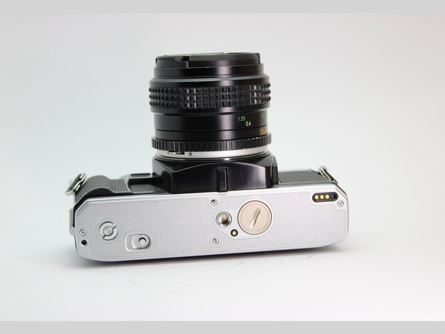 Minolta X-300 + 35mm f/2.8 - Minolta