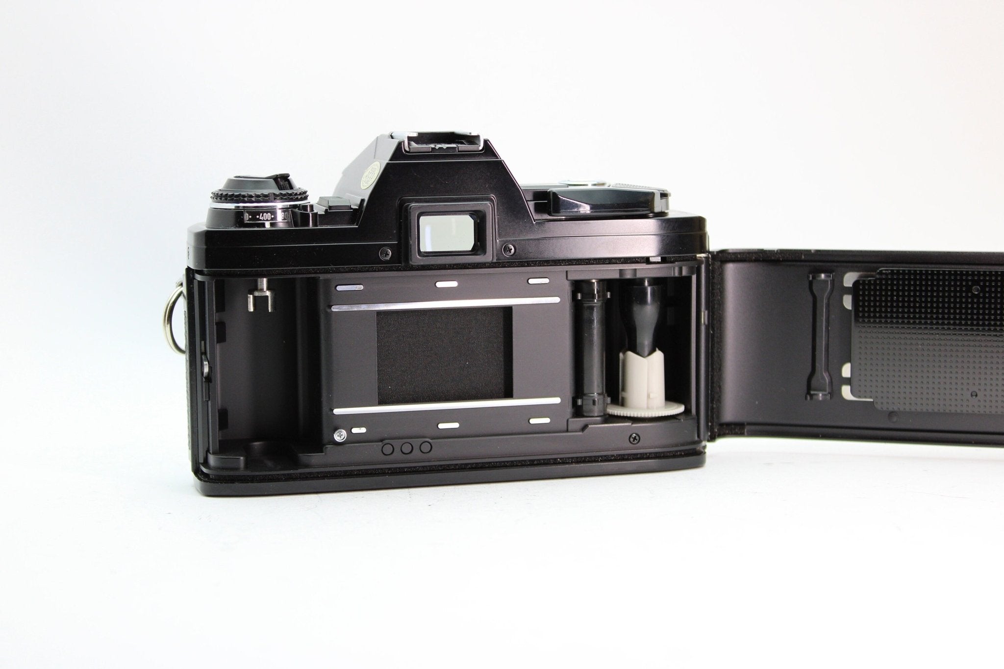 Minolta X-300 + 50mm f/2 - Minolta