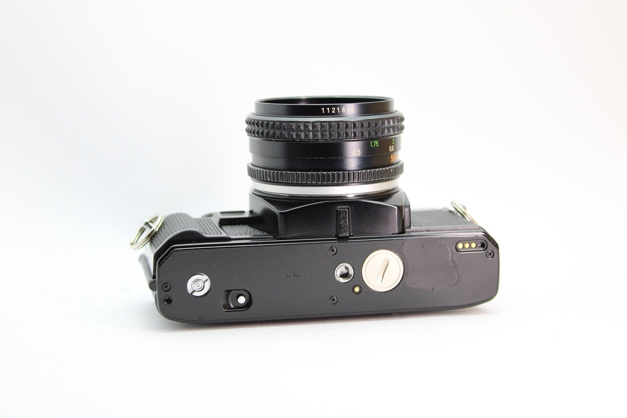 Minolta X-300 + 50mm f/2 - Minolta