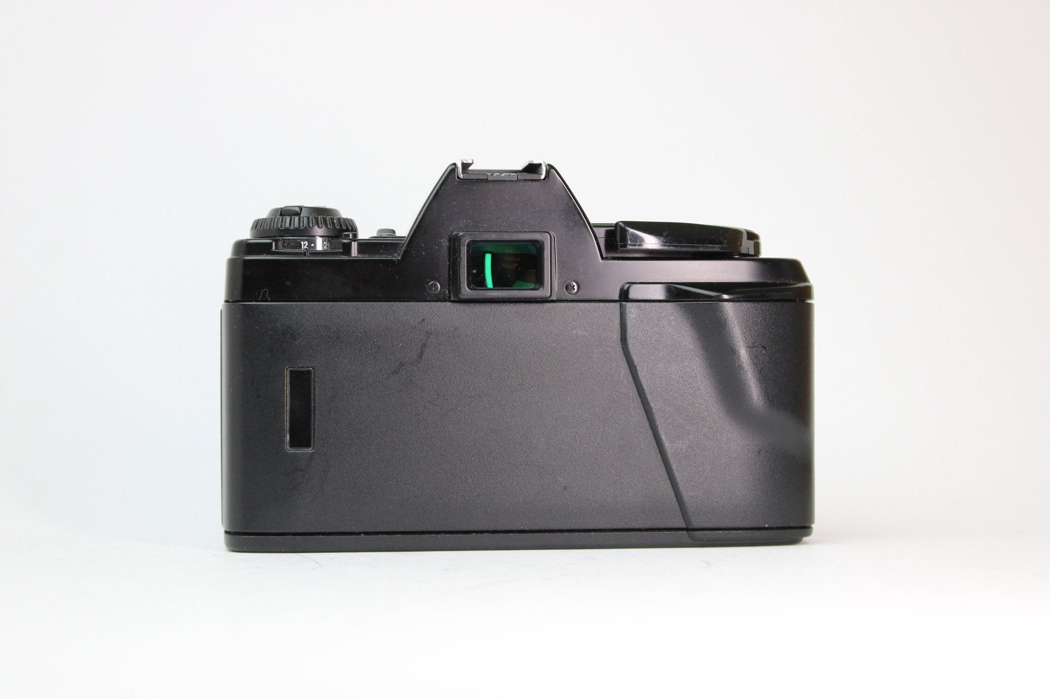 Minolta X-300s + 50mm f/1.7 - Minolta