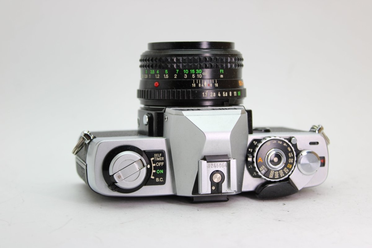 Minolta XG-1 + 50mm f1.7 - Minolta