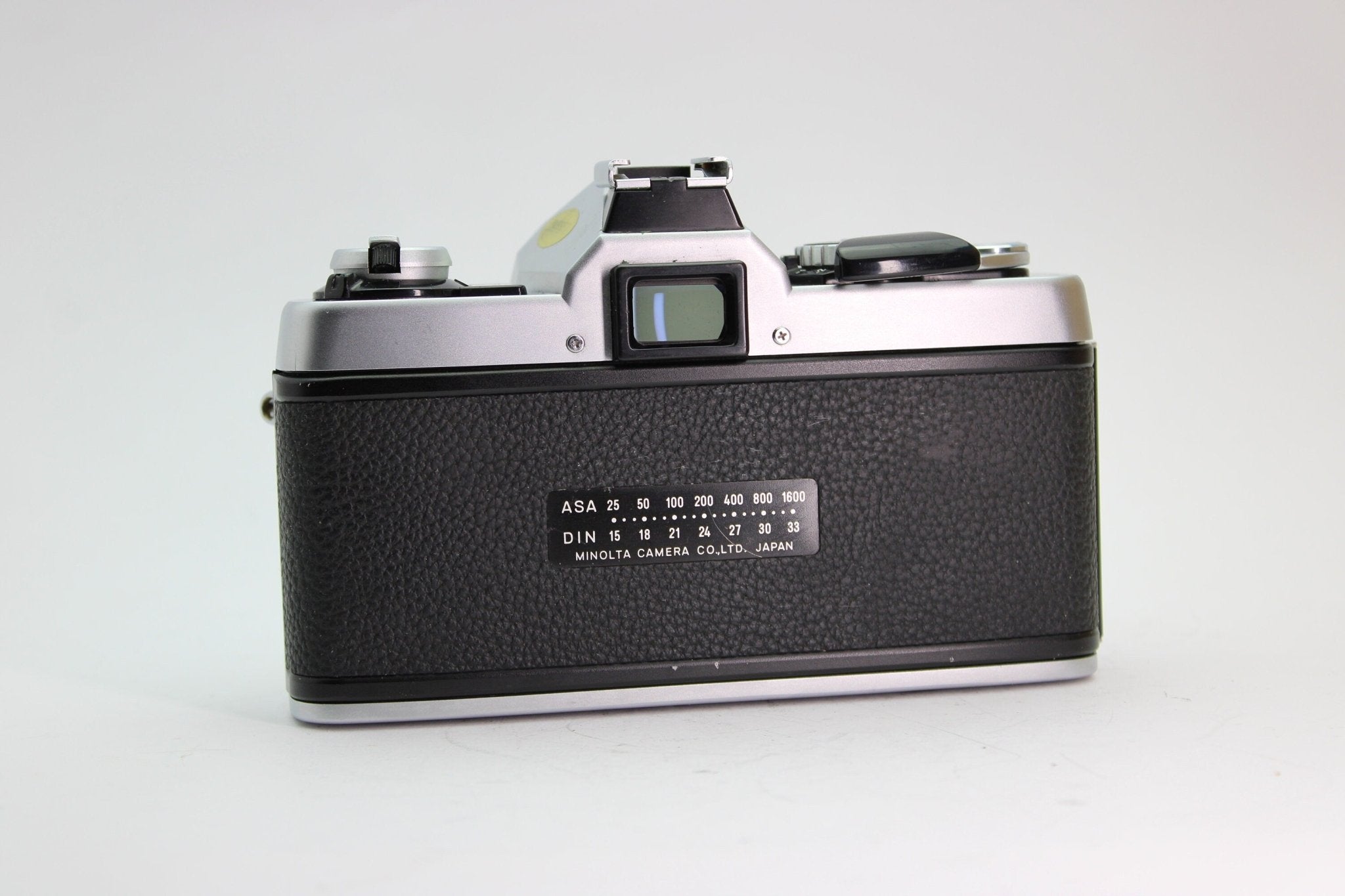 Minolta XG-1 + 50mm f/1.7 - Minolta