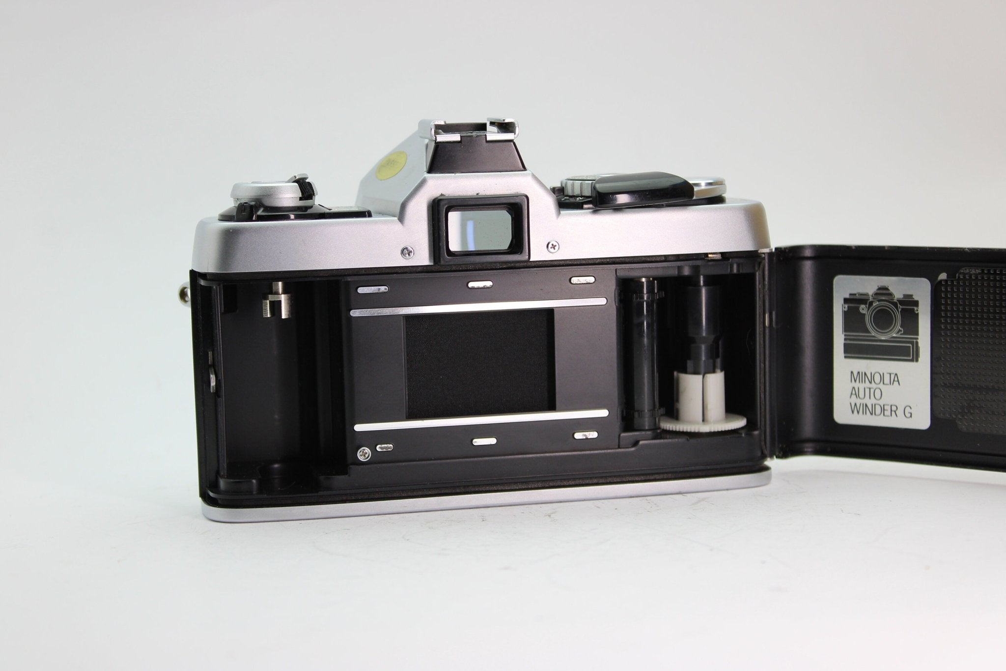 Minolta XG-1 + 50mm f/1.7 - Minolta