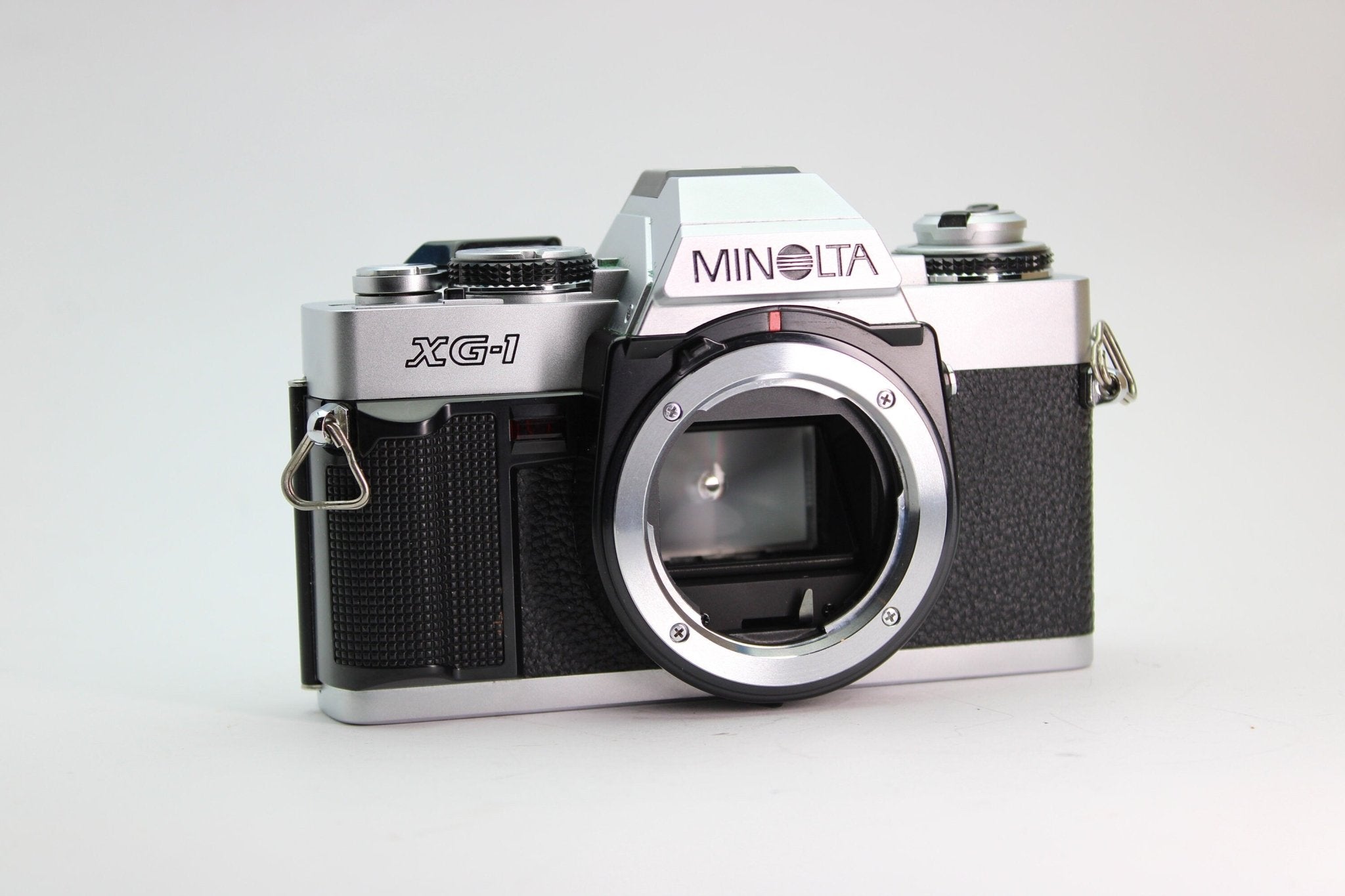 Minolta XG-1 + 50mm f/2 - Minolta