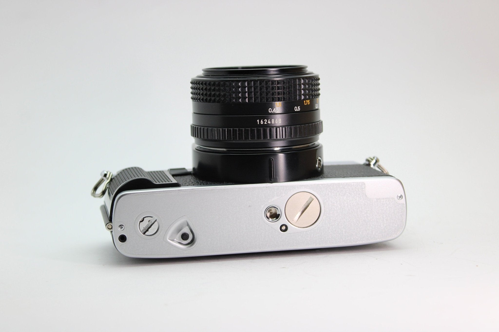 Minolta XG-1 + 50mm f/2 - OldCamsByJens