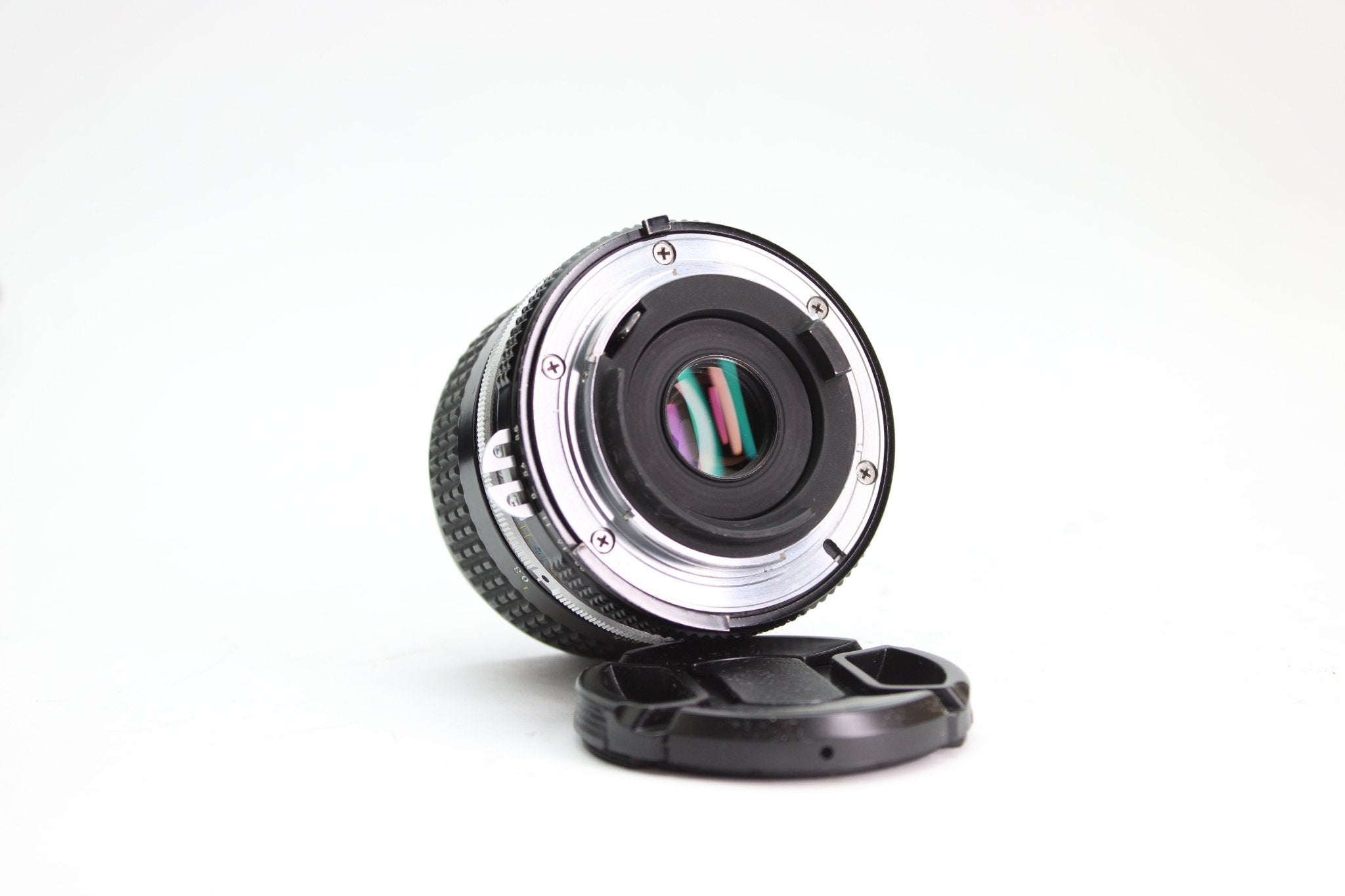 Nikon 28mm f/3.5 - Nikon F