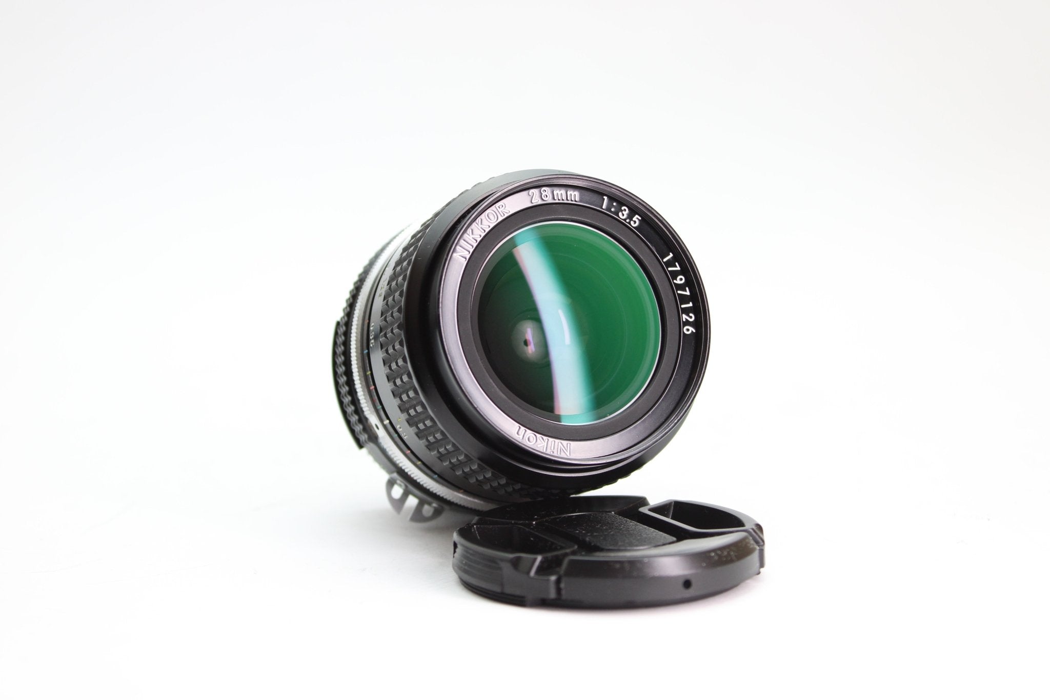 Nikon 28mm f/3.5 - Nikon F