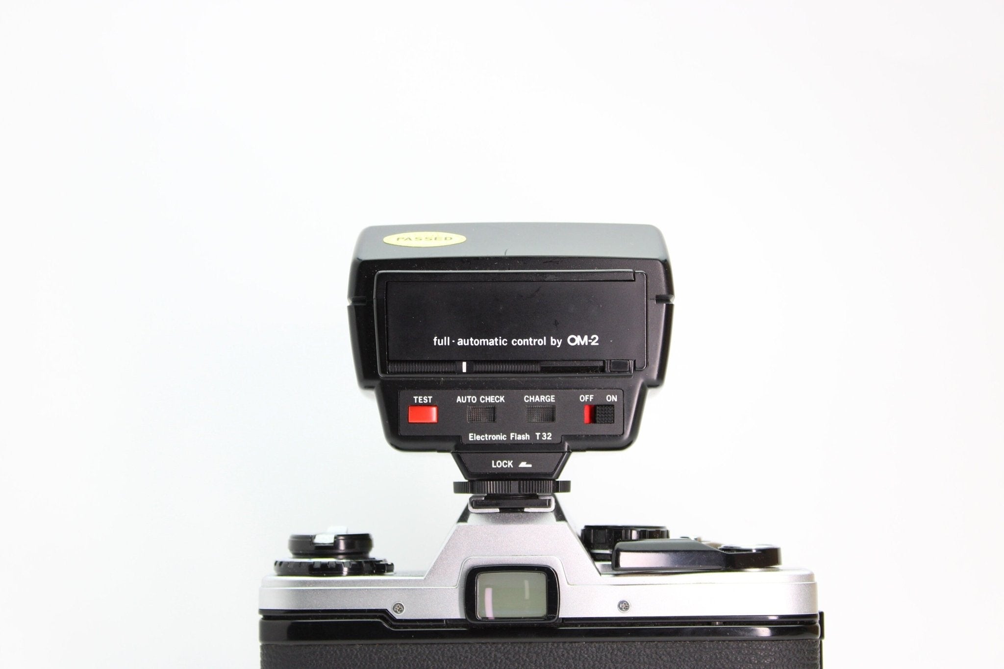 Olympus T32 - Olympus - Hot Shoe