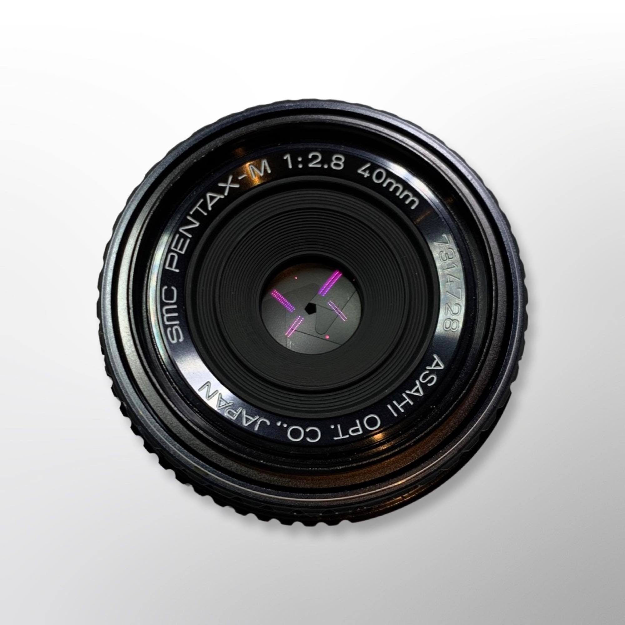 Pentax 40mm f/2.8 - Pentax