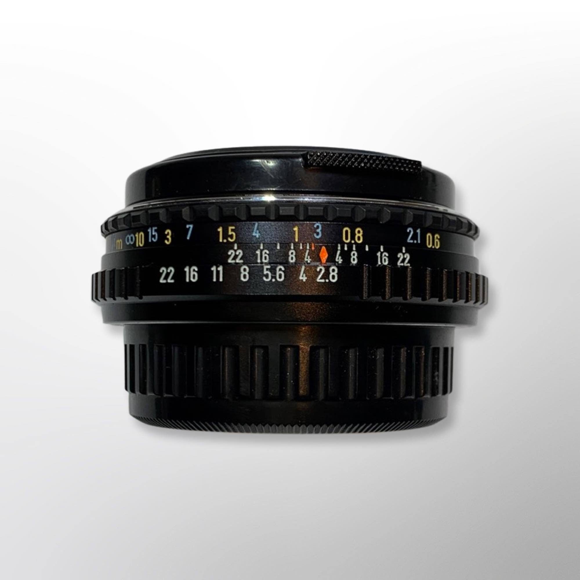 Pentax 40mm f/2.8 - Pentax