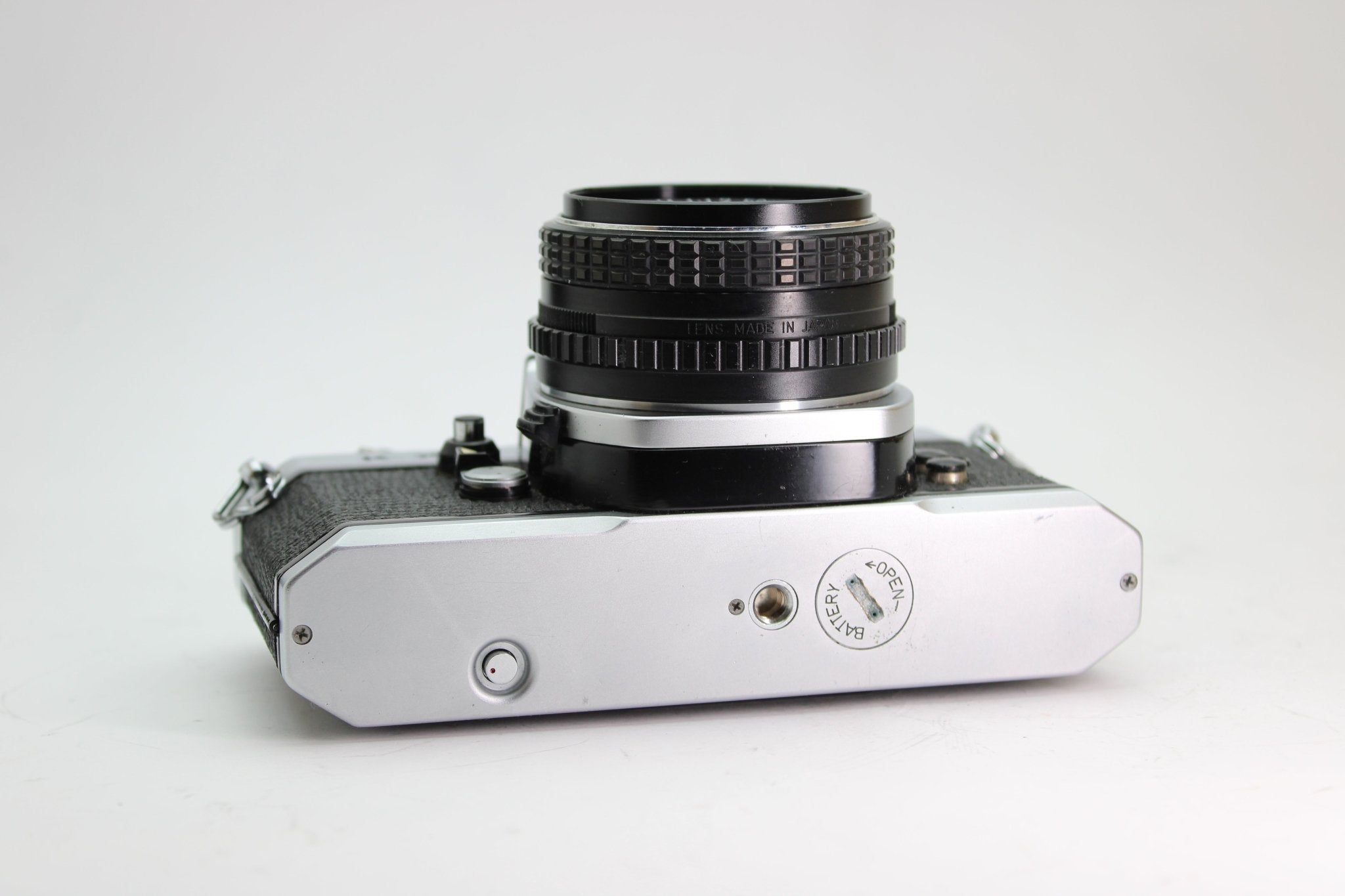 Pentax KX + 50mm f/1.7 - Pentax