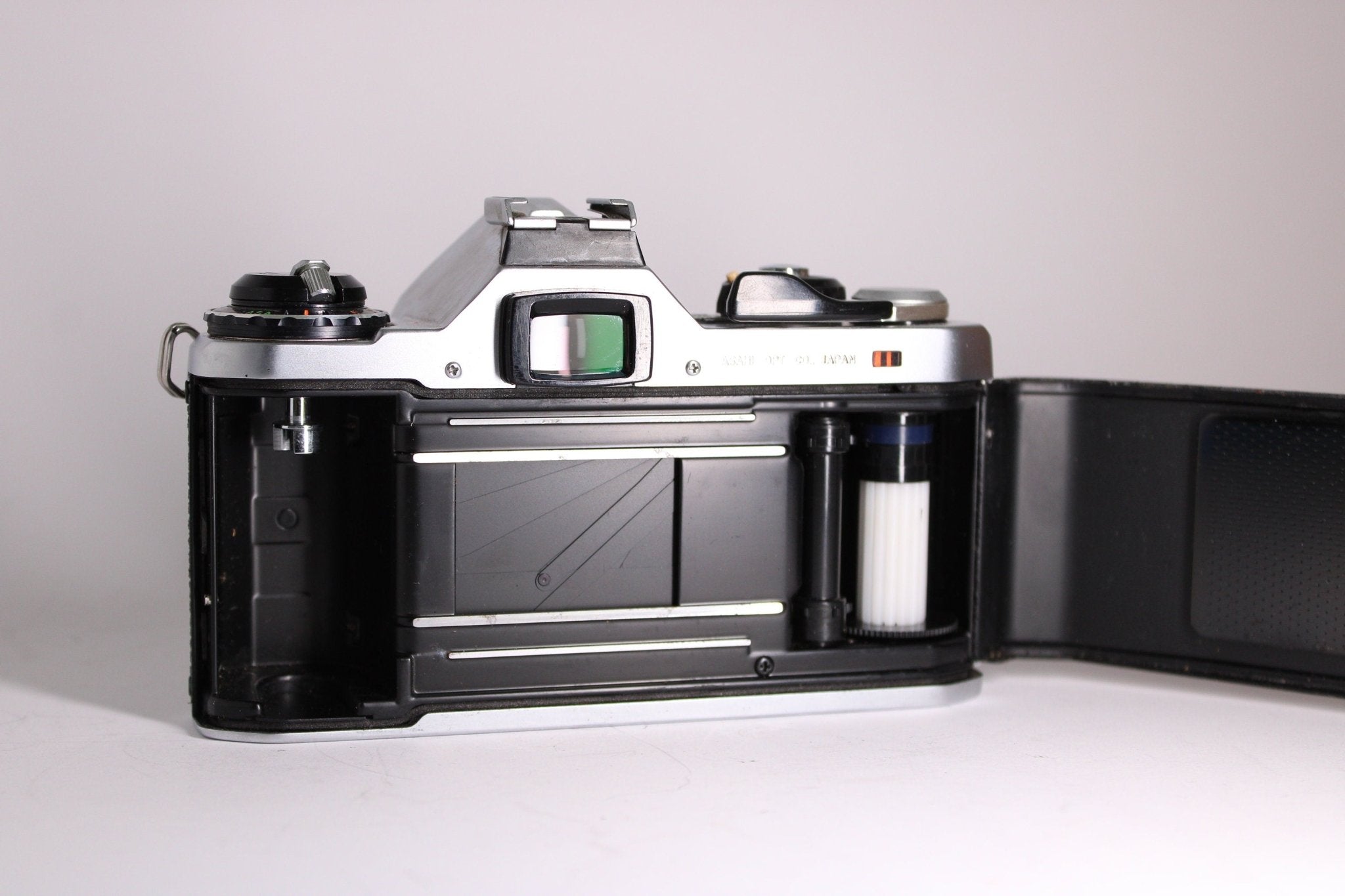 Pentax ME + 50mm - Pentax