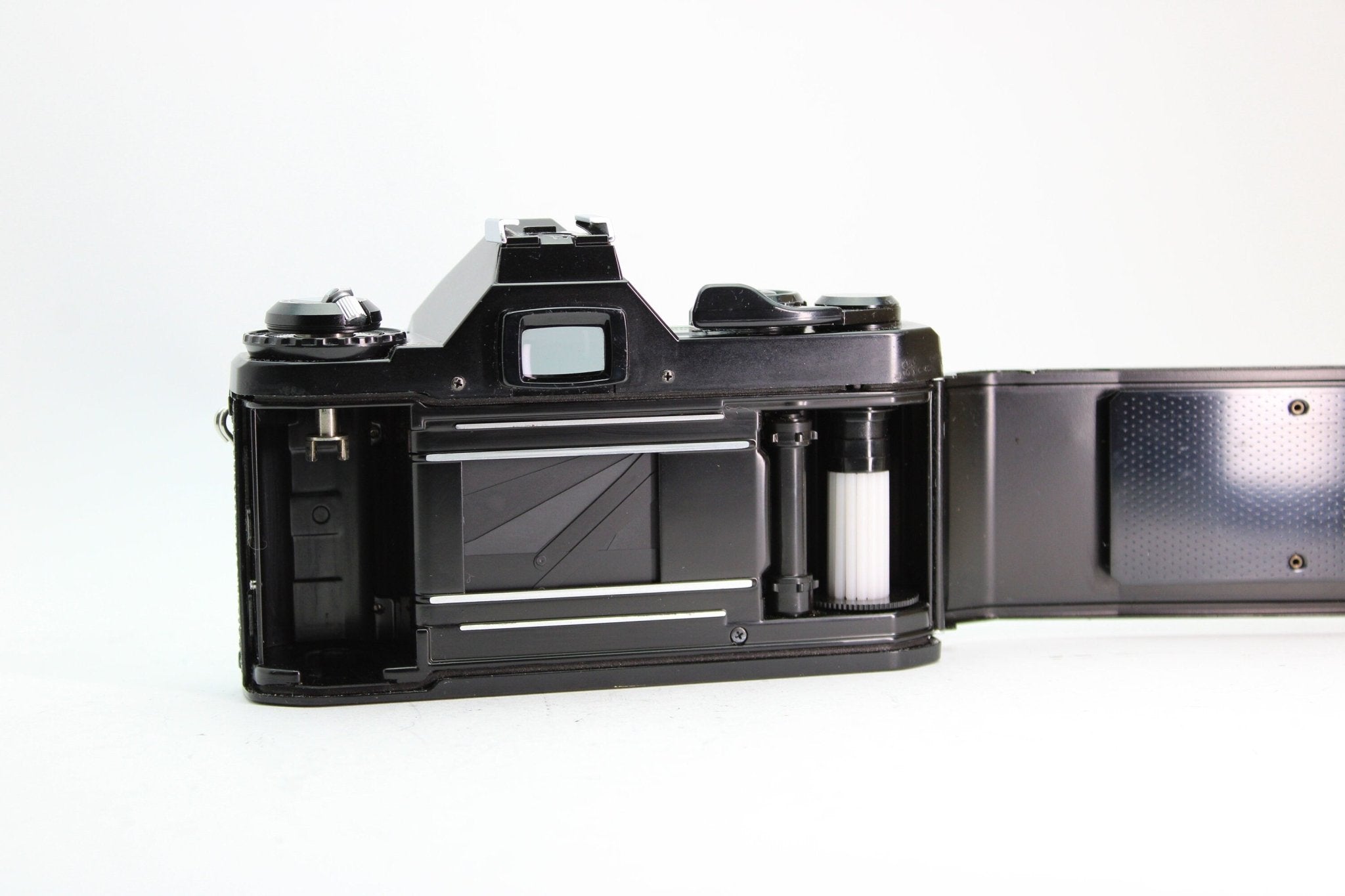 Pentax MV + 40mm f/2.8 - Pentax