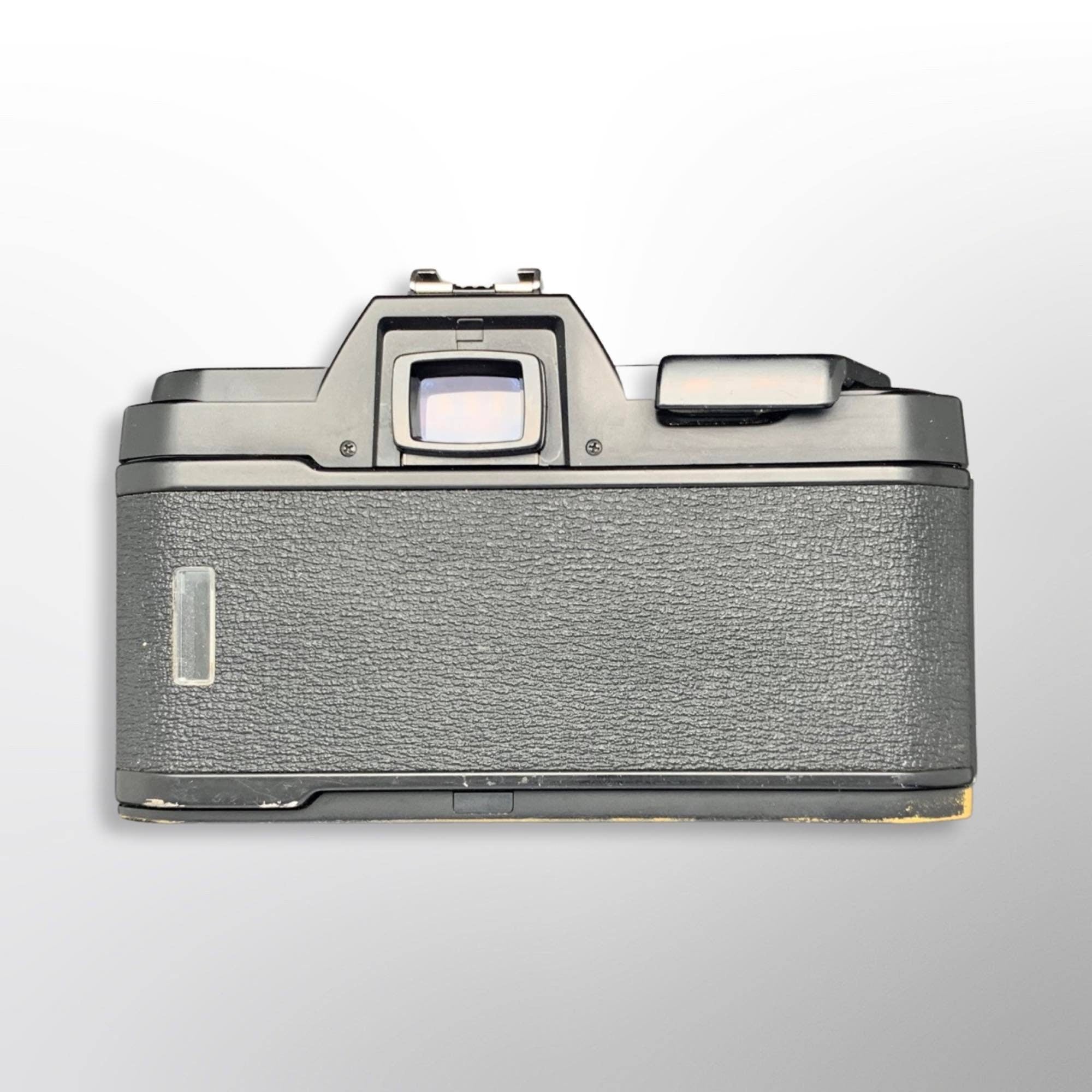 Pentax P30 + 28-80mm f/3.5-4.5 - Pentax