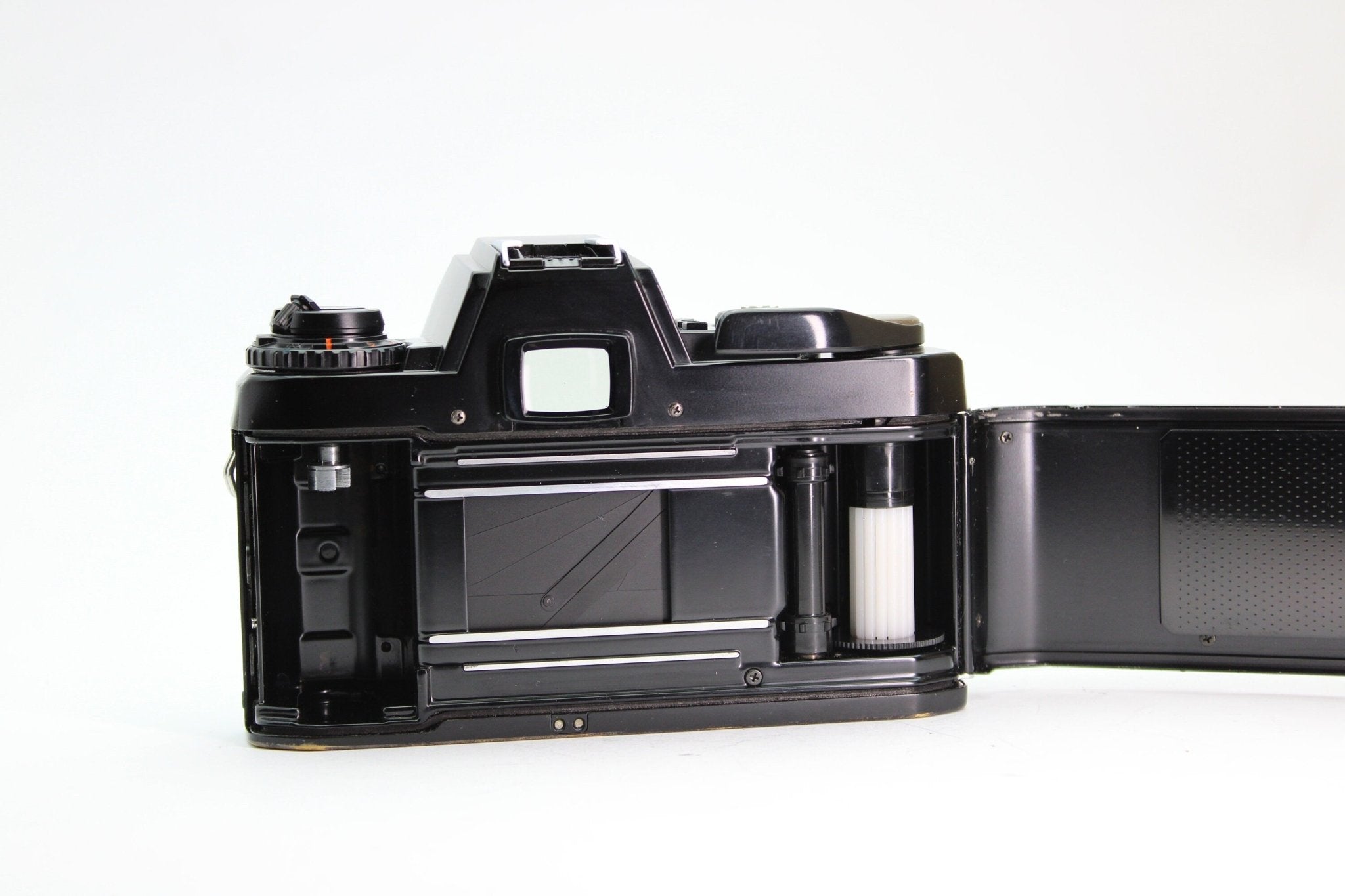 Pentax ProgramA + 28mm f/2.8 - Pentax