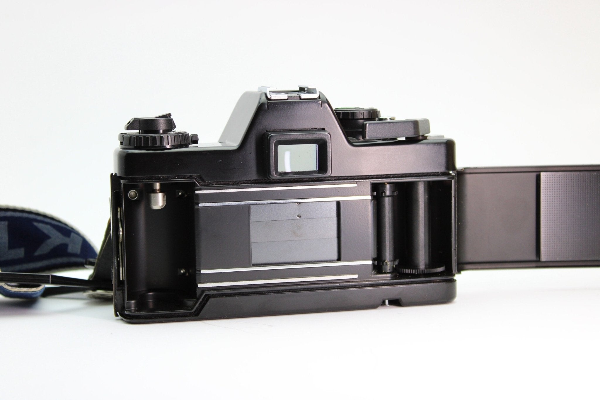 Praktica BCA + 50mm f/1.8 - Praktica