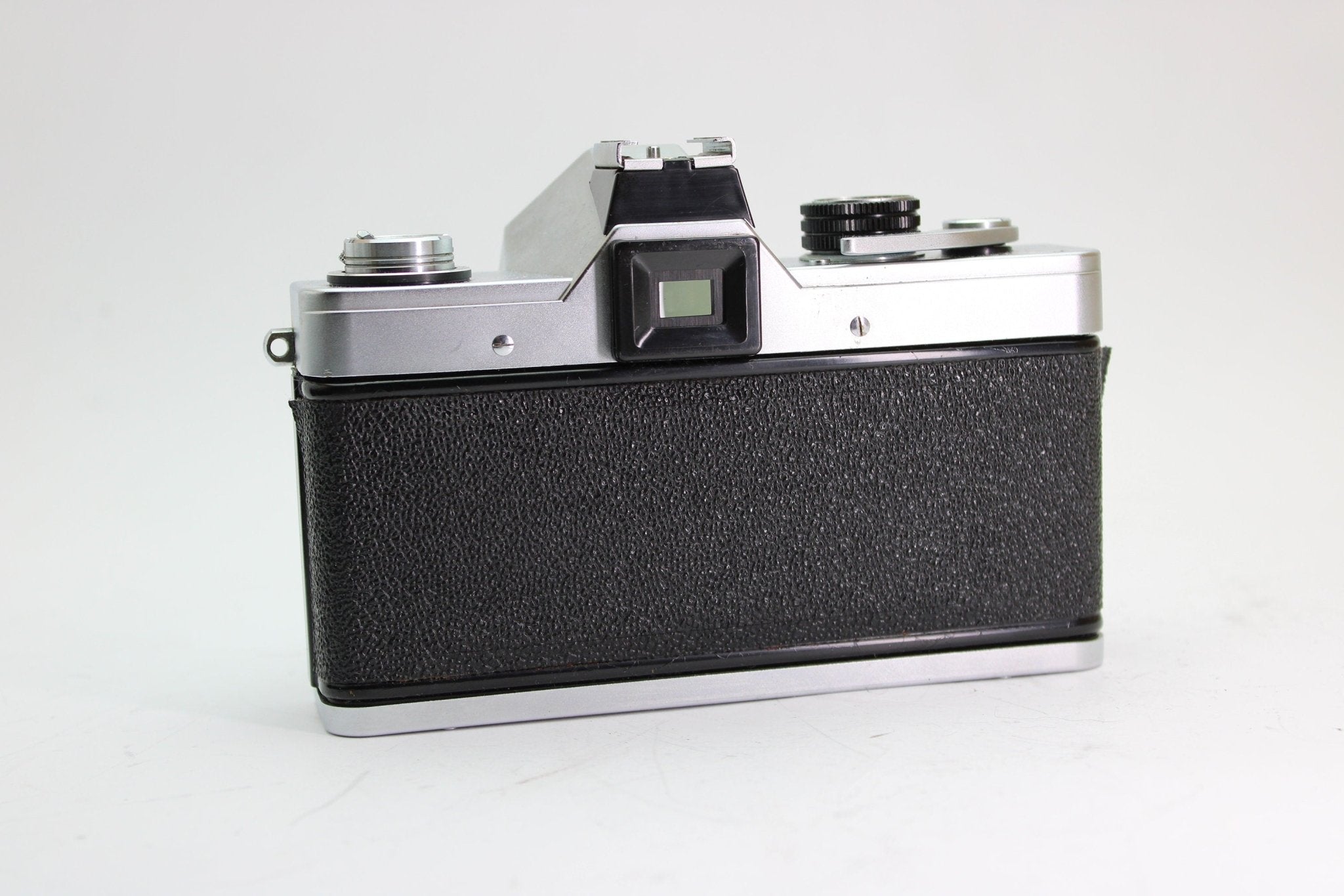 Praktica L + 50mm f/1.8 - Praktica