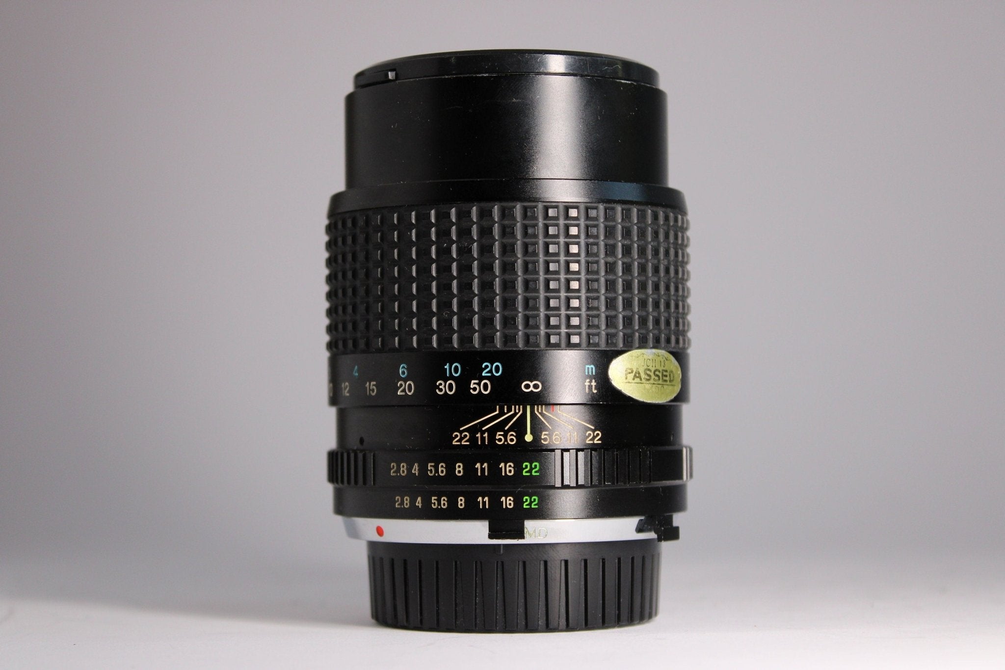 Tokina 135mm f/2.8 - Tokina