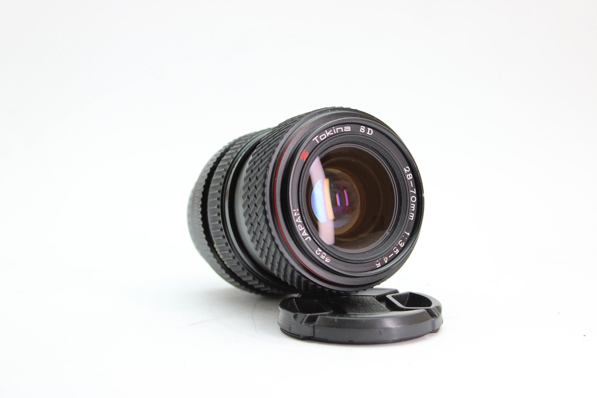 Tokina 28-70mm f/3.5-4.5 - Tokina