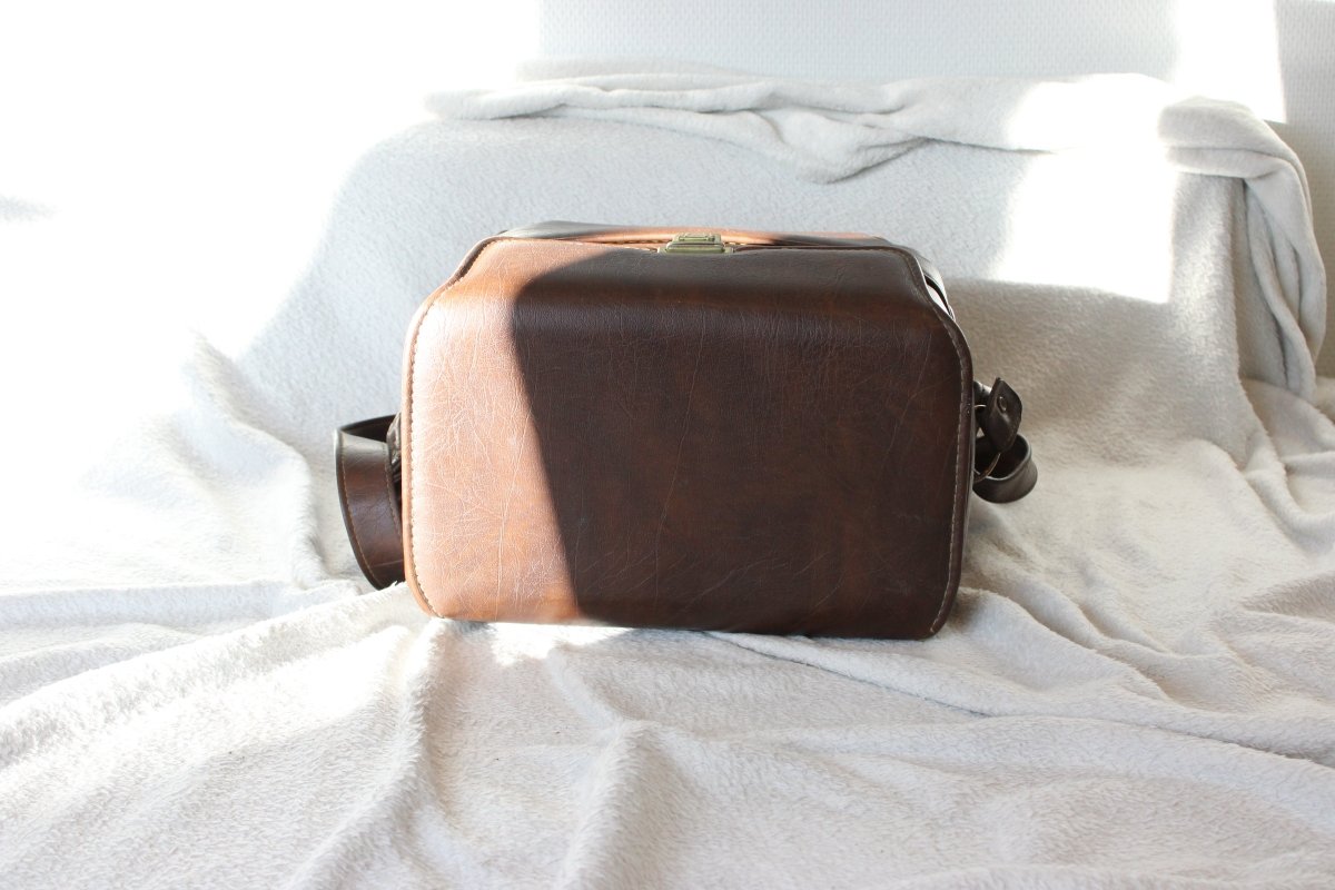 Vintage Diamond Model EL-77 Camera Bag - Diamond