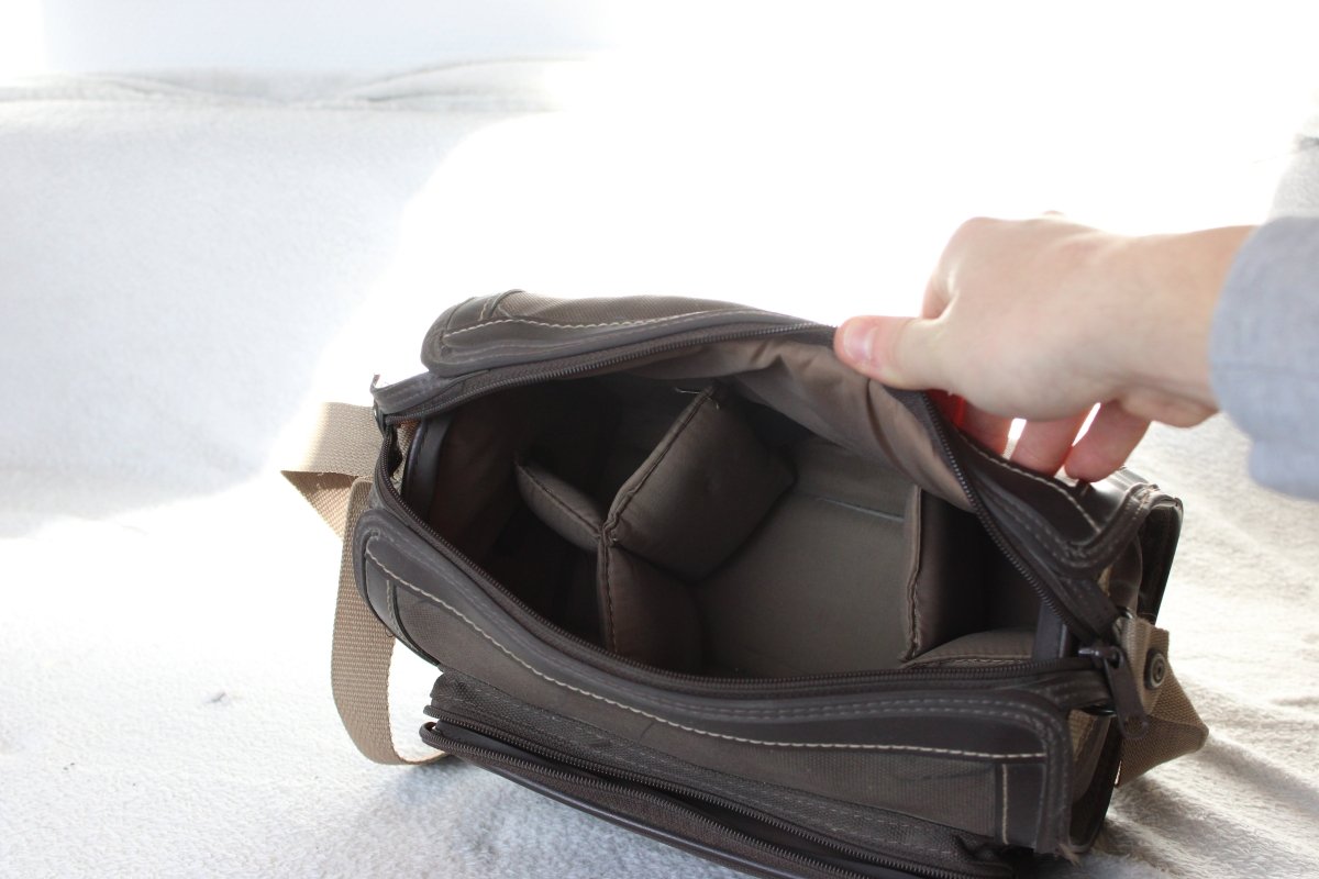 Vintage Holiday Brown Camera Case - Holiday