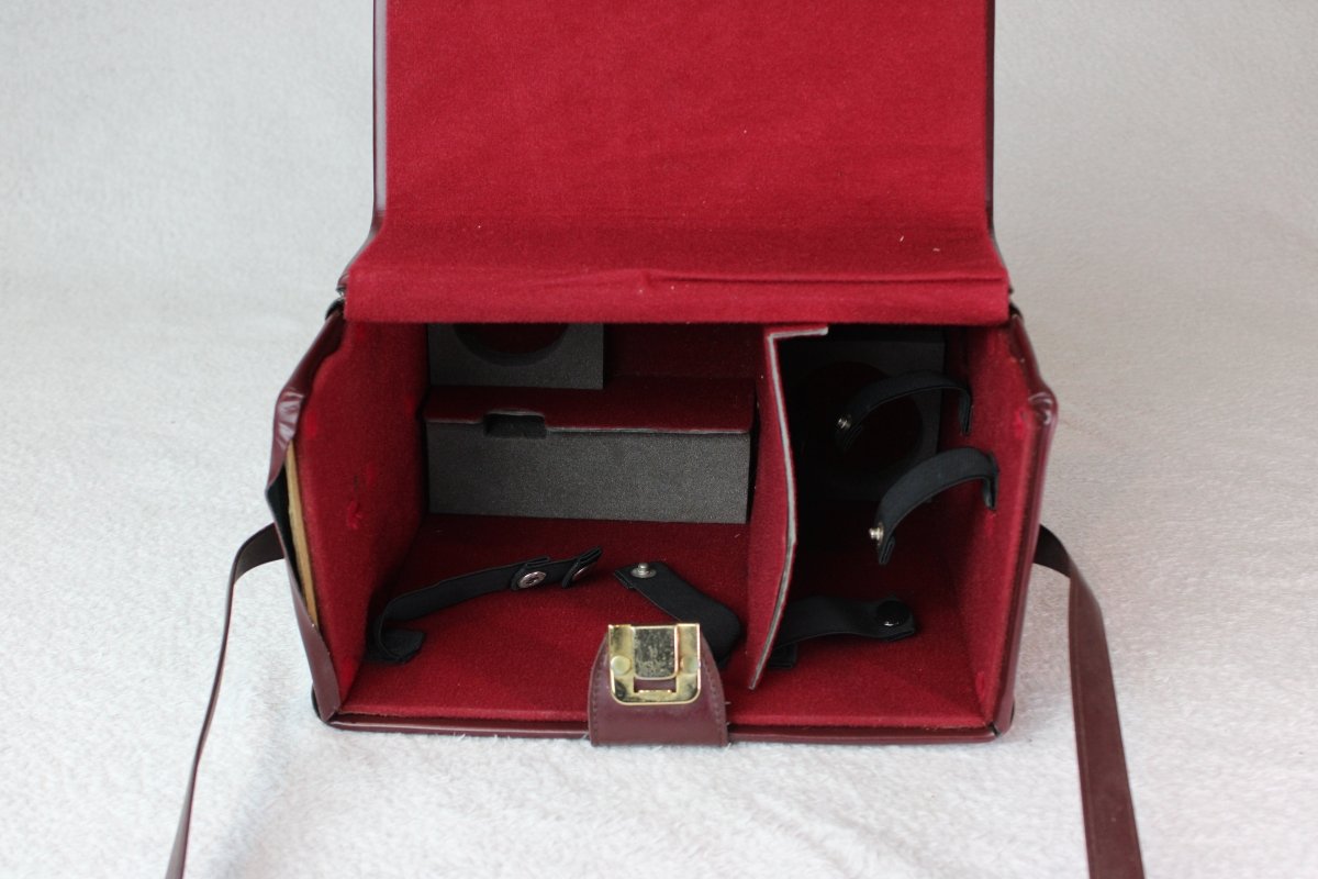 Vintage Minolta Red/Brown Leather Camera Bag - Minolta