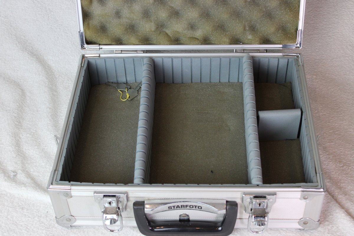 Vintage Starfoto Silver Metal Camera Case - Starfoto