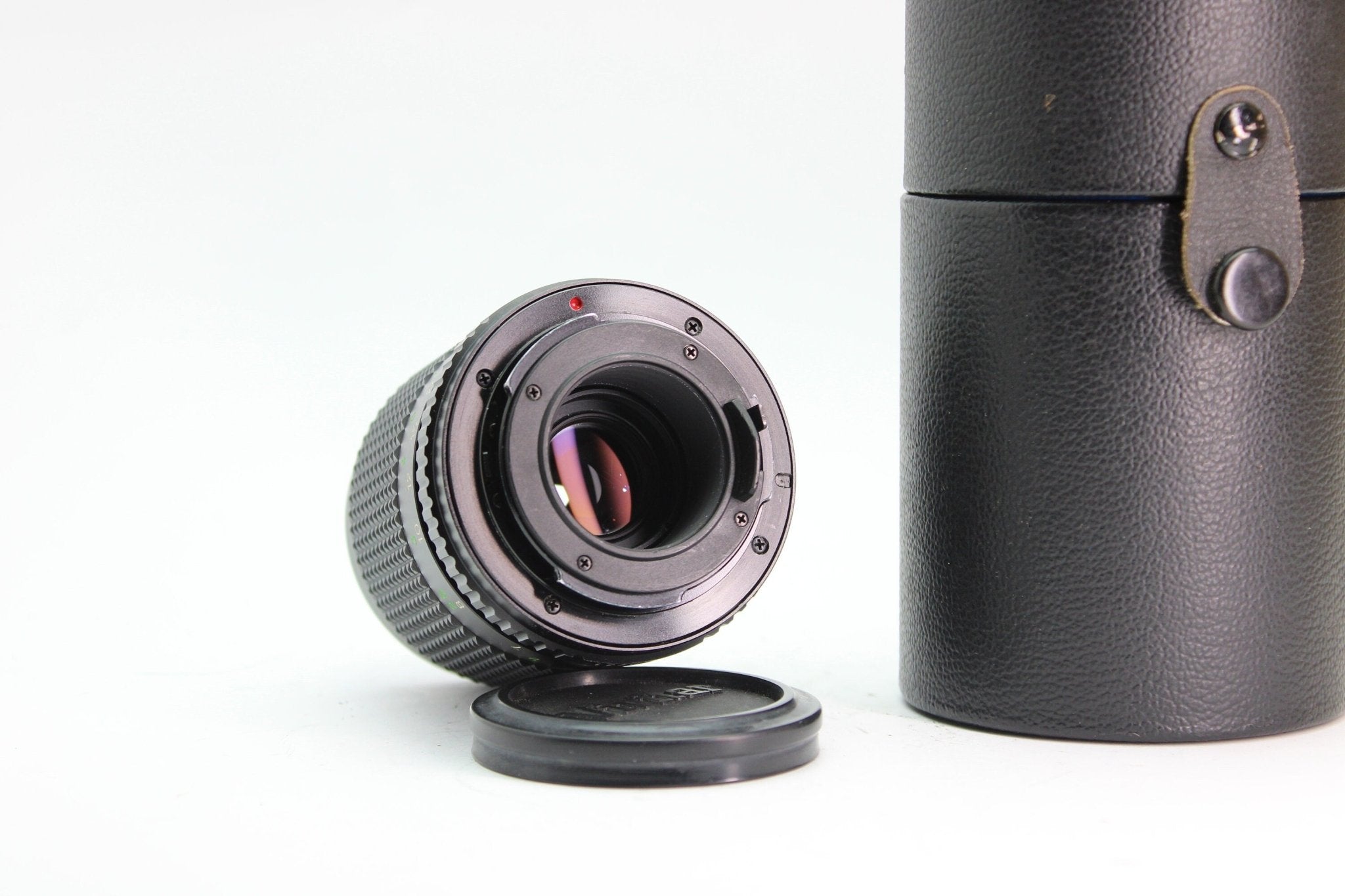 Vivitar 135mm f/3.5 - Vivitar