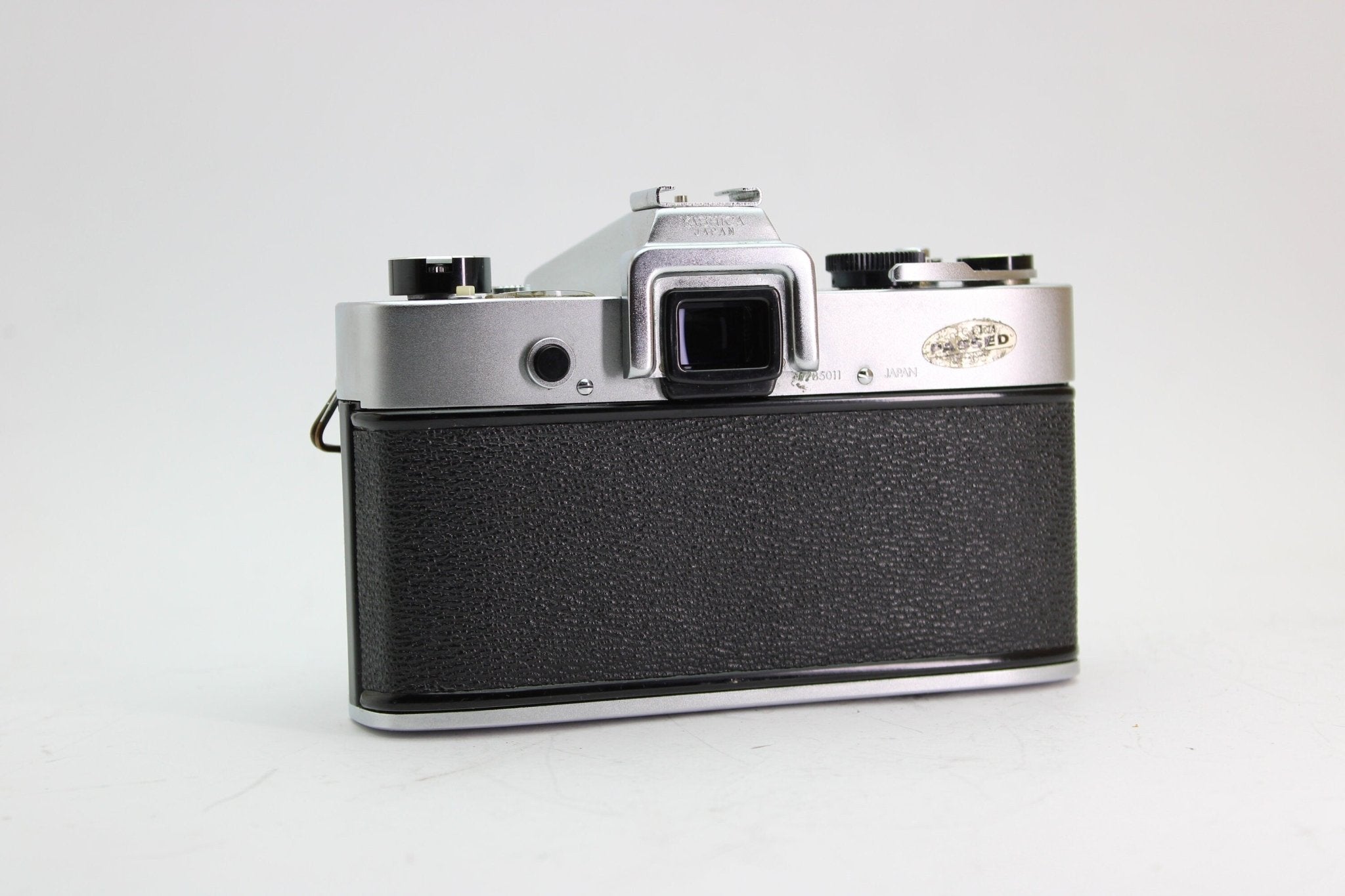 Yashica J-7 + 50mm f/1.7 - Yashica